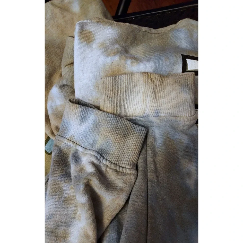 Peanuts Snoopy Protect The Earth‎ Tie Dye Hoodie Unisex Size Medium Sweatshirt